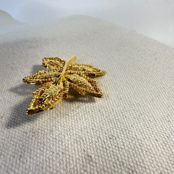 AAI Leaf Brooch Gold-Tone Intricate Detailing Vintage Style MCM - Picture 8 of 9
